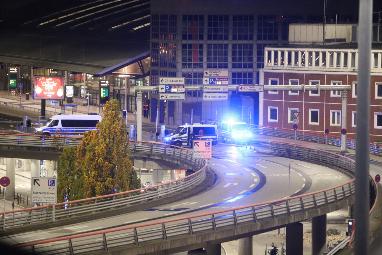 Wtargnął autem na lotnisko a swoje dziecko wciął za zakładnika. Policja z Hamburga aresztowała 35-latka Radio Zachód - Lubuskie