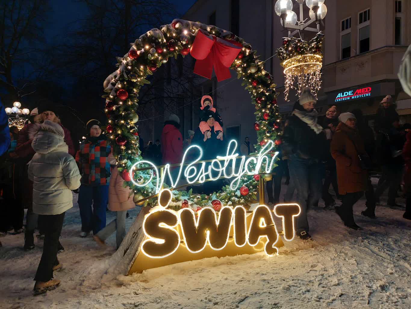 Zielona Góra uruchomiła świąteczne iluminacje! [ZDJĘCIA] Radio Zachód - Lubuskie