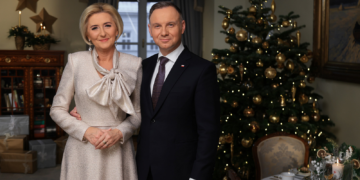 Życzenia od pary prezydenckiej: Niech Święta będą wypełnione wspólnym kolędowaniem, pełnymi nadziei rozmowami o tym, co czeka nas w Nowym Roku Radio Zachód - Lubuskie