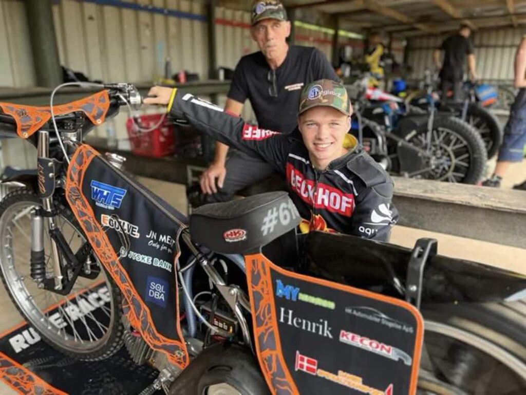 Facebook Team Rune Race Speedway