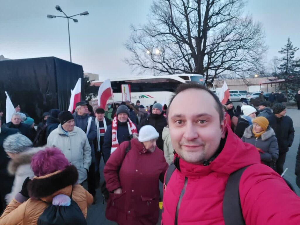 Zielonogórzanie pojechali do Warszawy. Na Protest Wolnych Polaków Radio Zachód - Lubuskie