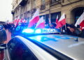 Tłumy zmierzają pod Sejm, gdzie o godz. 16 rozpocznie się "Protest Wolnych Polaków" Radio Zachód - Lubuskie