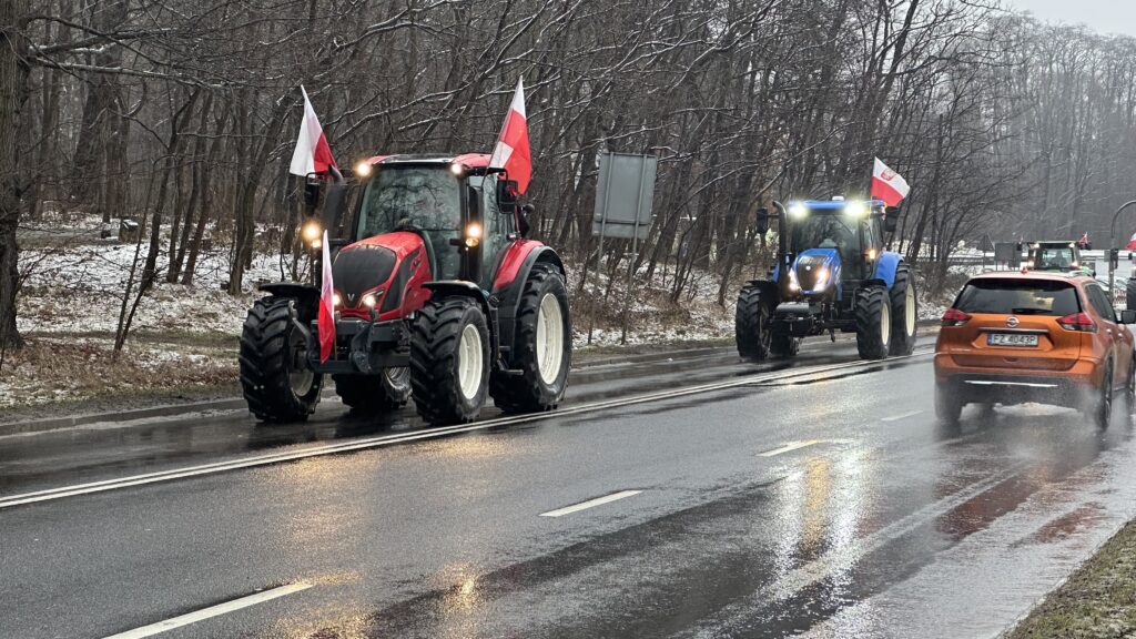 Centrum Zielonej Góry zablokowane niemal 250 ciągnikami. Rolnicy zapowiadają kolejny protest! Radio Zachód - Lubuskie