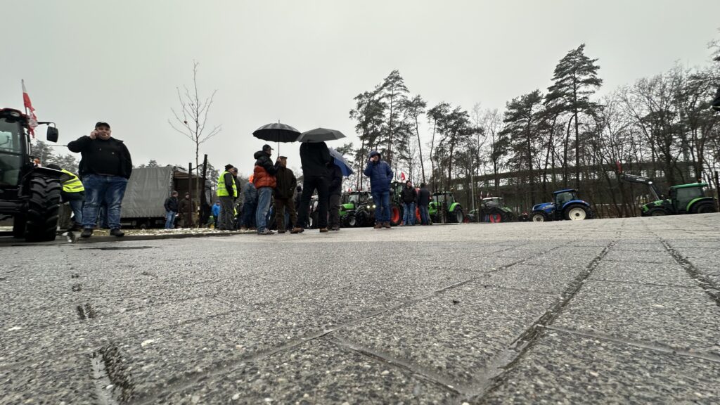 Centrum Zielonej Góry zablokowane niemal 250 ciągnikami. Rolnicy zapowiadają kolejny protest! Radio Zachód - Lubuskie