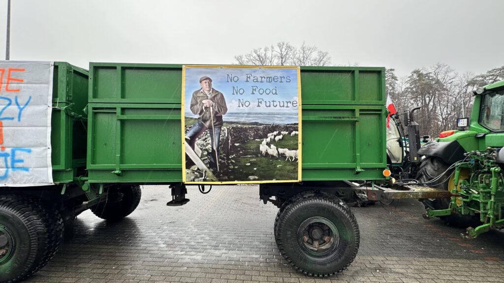 Centrum Zielonej Góry zablokowane niemal 250 ciągnikami. Rolnicy zapowiadają kolejny protest! Radio Zachód - Lubuskie