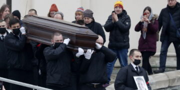 Aleksiej Nawalny został pochowany; na pogrzeb ściągnęły tysiące osób Radio Zachód - Lubuskie