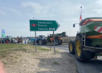 Trwa protest rolników w powiecie świebodzińskim Radio Zachód - Lubuskie