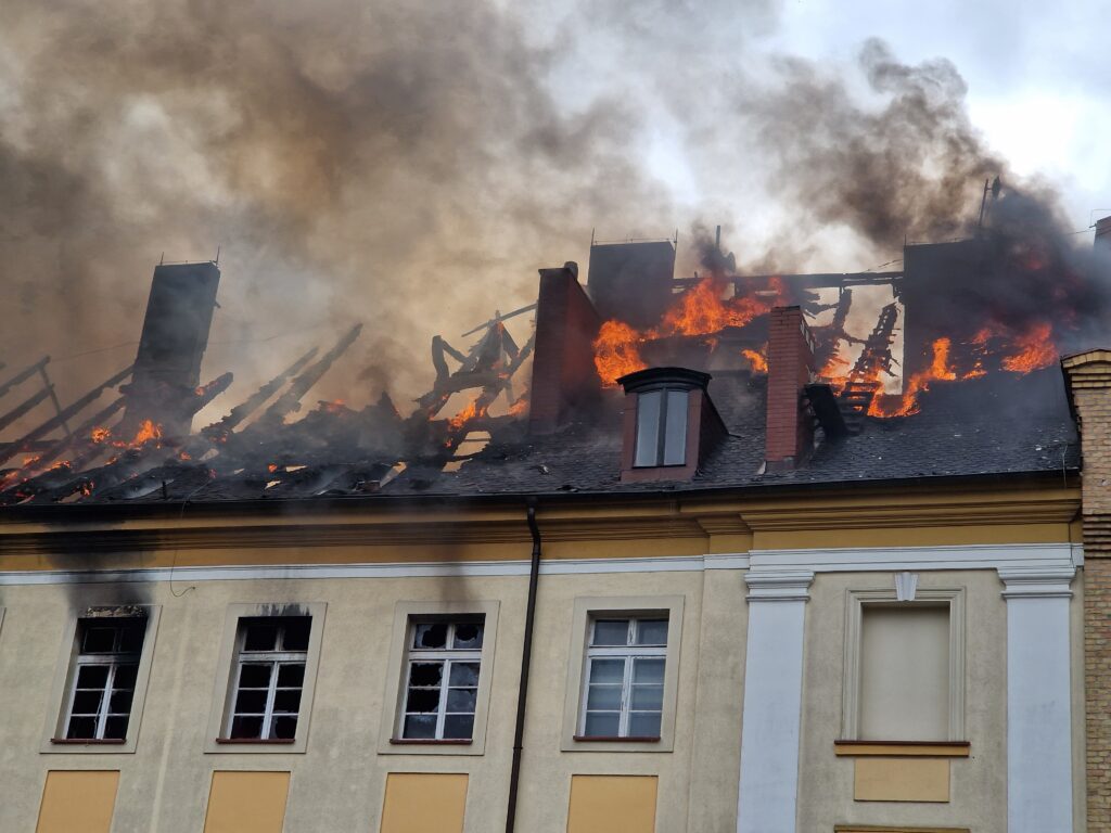 Płonie budynek Akademii Jakuba z Paradyża. Trwa akcja gaśnicza [AKTUALIZOWANY] Radio Zachód - Lubuskie