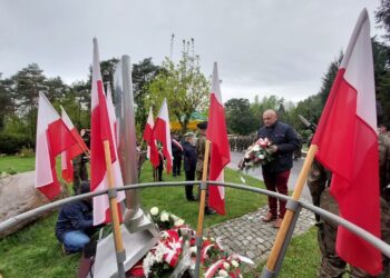 Zielona Góra uczciła pamięć ofiar katastrofy smoleńskiej [ZDJĘCIA] Radio Zachód - Lubuskie