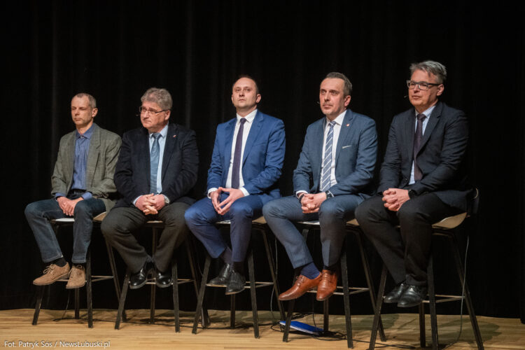 Fot. Patryk Sós/NewsLubuski.pl, Zielona Gora, 03.04.2024. Debata kandydatow na prezydenta Zielonej Gory.
