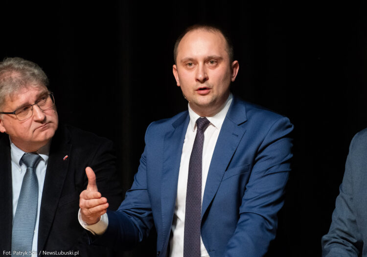 Fot. Patryk Sós/NewsLubuski.pl, Zielona Gora, 03.04.2024. Debata kandydatow na prezydenta Zielonej Gory.