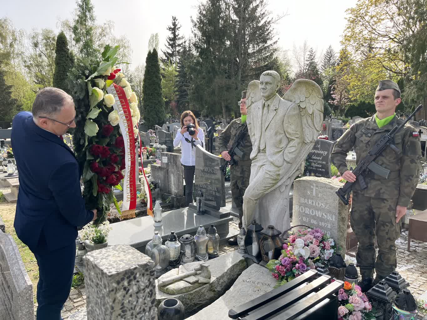 Wojewoda Lubuski uczcił pamięć ofiar Katastrofy Smoleńskiej Radio Zachód - Lubuskie