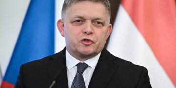 Minister obrony Słowacji: stan zdrowia premiera Ficy nadal poważny. Napastnik z zarzutem usiłowania zabójstwa [AKTUALIZACJA] Radio Zachód - Lubuskie