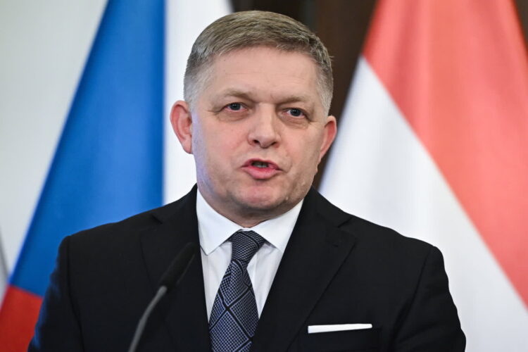 Minister obrony Słowacji: stan zdrowia premiera Ficy nadal poważny. Napastnik z zarzutem usiłowania zabójstwa [AKTUALIZACJA] Radio Zachód - Lubuskie