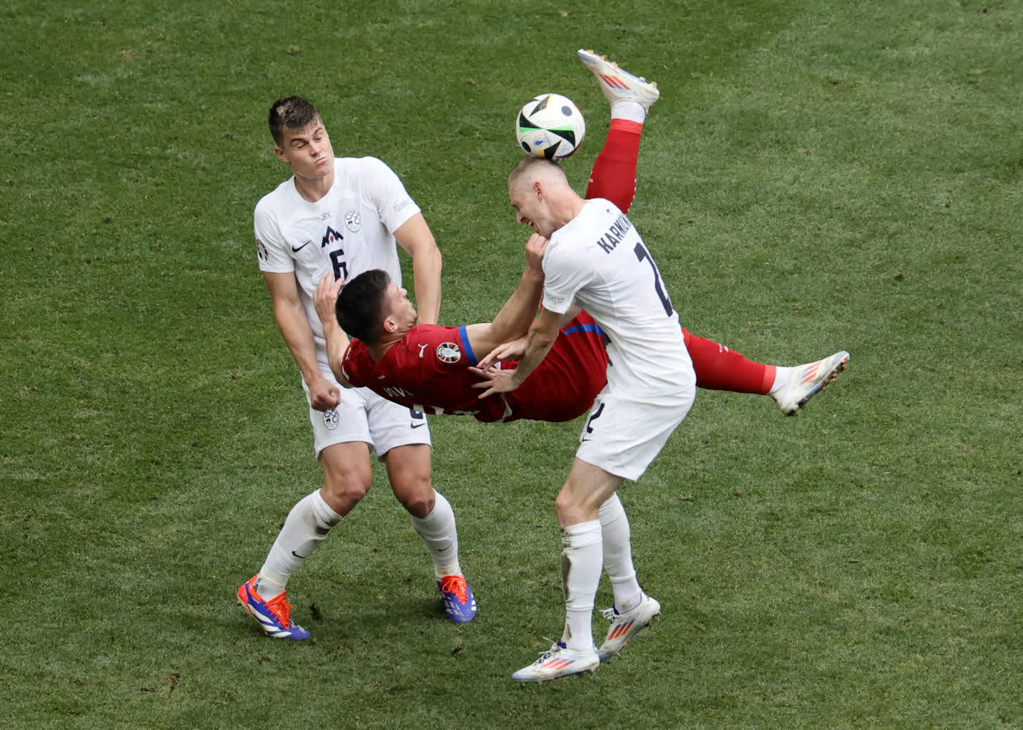 Słowenia kontra Serbia. Gol w ostatniej akcji meczu uratował Serbów!