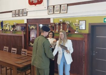 Burmistrz Czerwieńska wręczyła nagrody dla najlepszych uczniów [ZDJĘCIA] Radio Zachód - Lubuskie