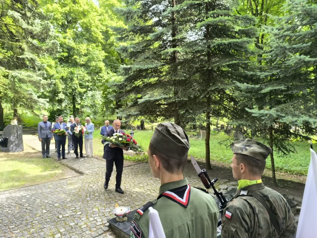 Oddali hołd ofiarom nazistowskich obozów Radio Zachód - Lubuskie