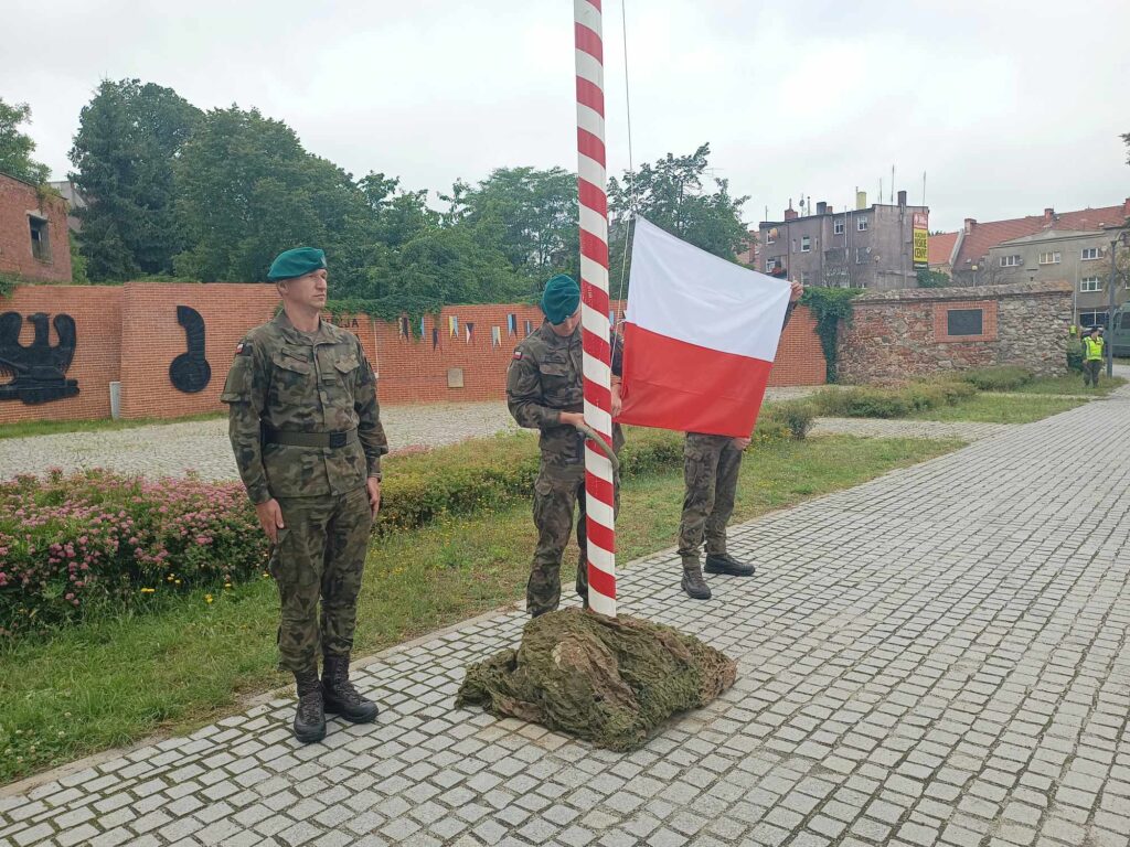 Żagańskie obchody święta 43. Wojskowego Oddziału Gospodarczego [ZDJĘCIA] Radio Zachód - Lubuskie