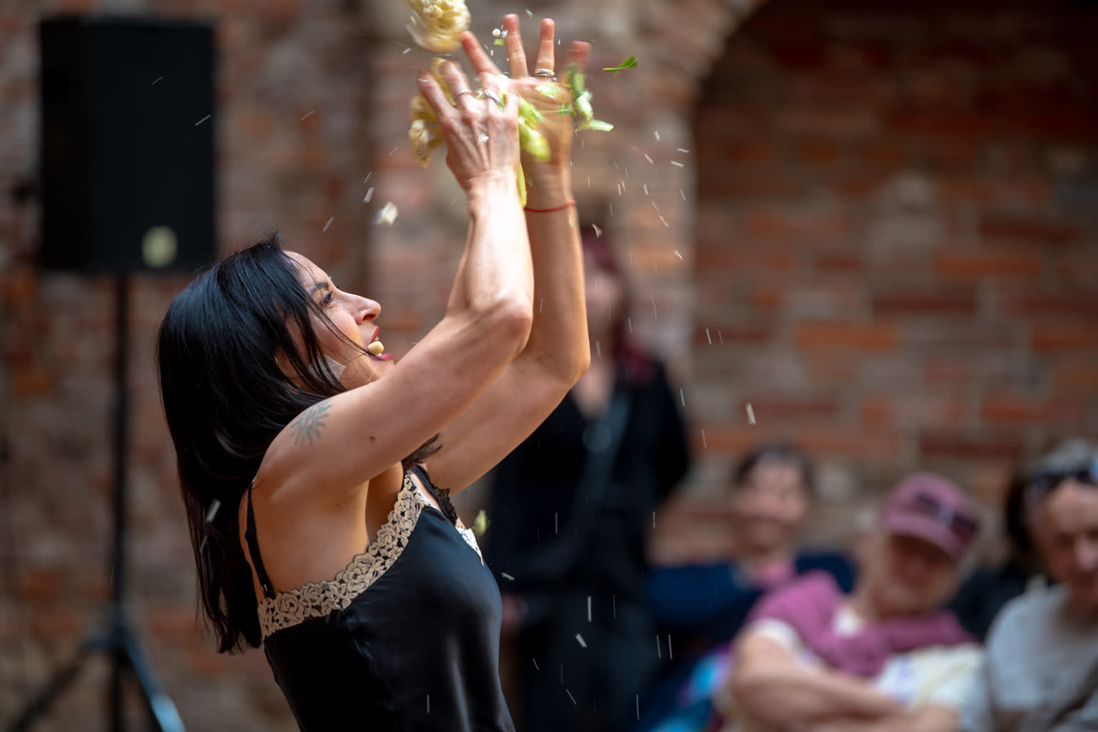 Przystanek teatralny w Zatoniu na Kozzi Film Festiwal. Radio Zachód - Lubuskie