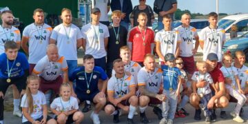 W Drzeńsku piłkarska zabawa i integracja. Na boisku Zachód lepszy od Wschodu Radio Zachód - Lubuskie