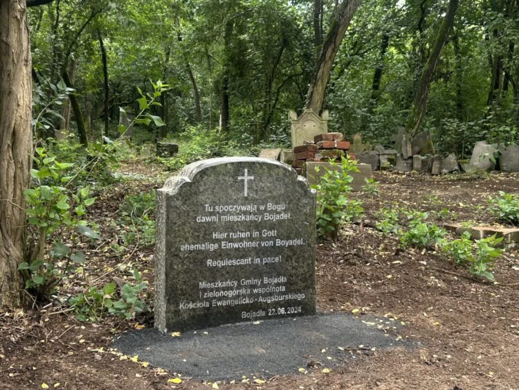 Społecznicy odnowili dawny cmentarz ewangelicki w Bojadłach Radio Zachód - Lubuskie