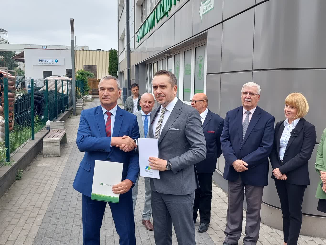 Koniec konfliktu z Powiatowym Urzędem Pracy. Dziś podpisano porozumienie Radio Zachód - Lubuskie