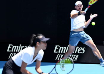 Zieliński i Hsieh podczas meczu na Australian Open. Zdjęcie ilustracyjne/Fot. PAP
