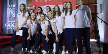 Siatkarki reprezentacji Polski podczas uroczystości wręczania nominacji olimpijskich i składania ślubowania/Fot. PAP/Leszek Szymański