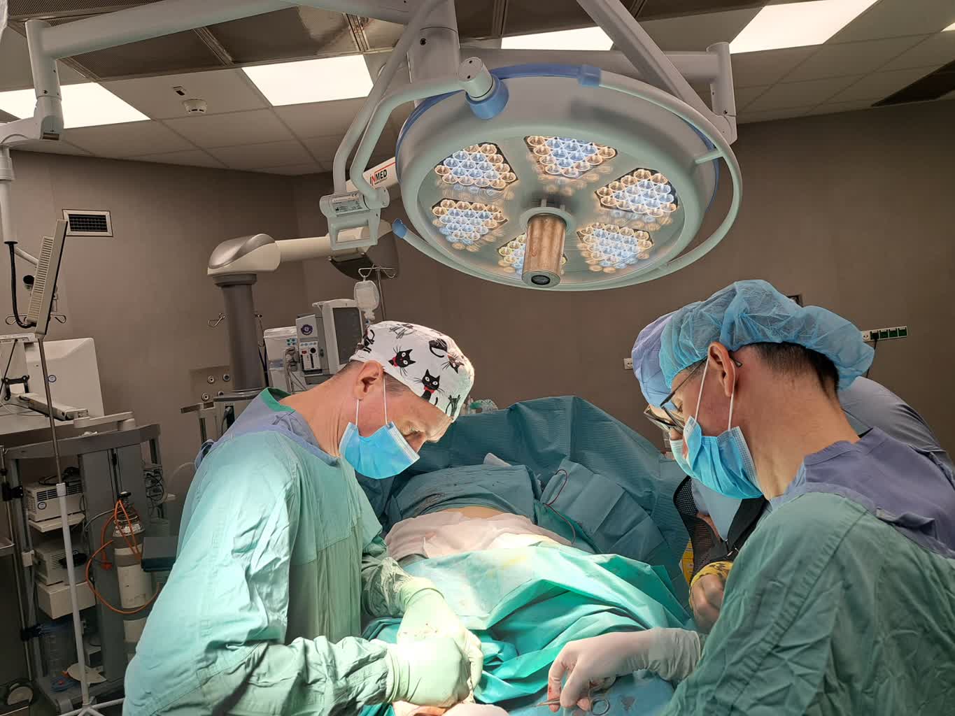 Chirurdzy „wyprodukowali” skórę i przeszczepili ją na kolano pacjentki Radio Zachód - Lubuskie