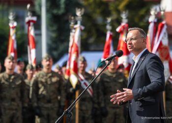 Prezydent RP Andrzej Duda podczas zgrupowania pododdziałów pieszych do defilady z okazji Święta Wojska Polskiego (9.08.2024) Fot. Kancelaria Prezydenta RP/FB