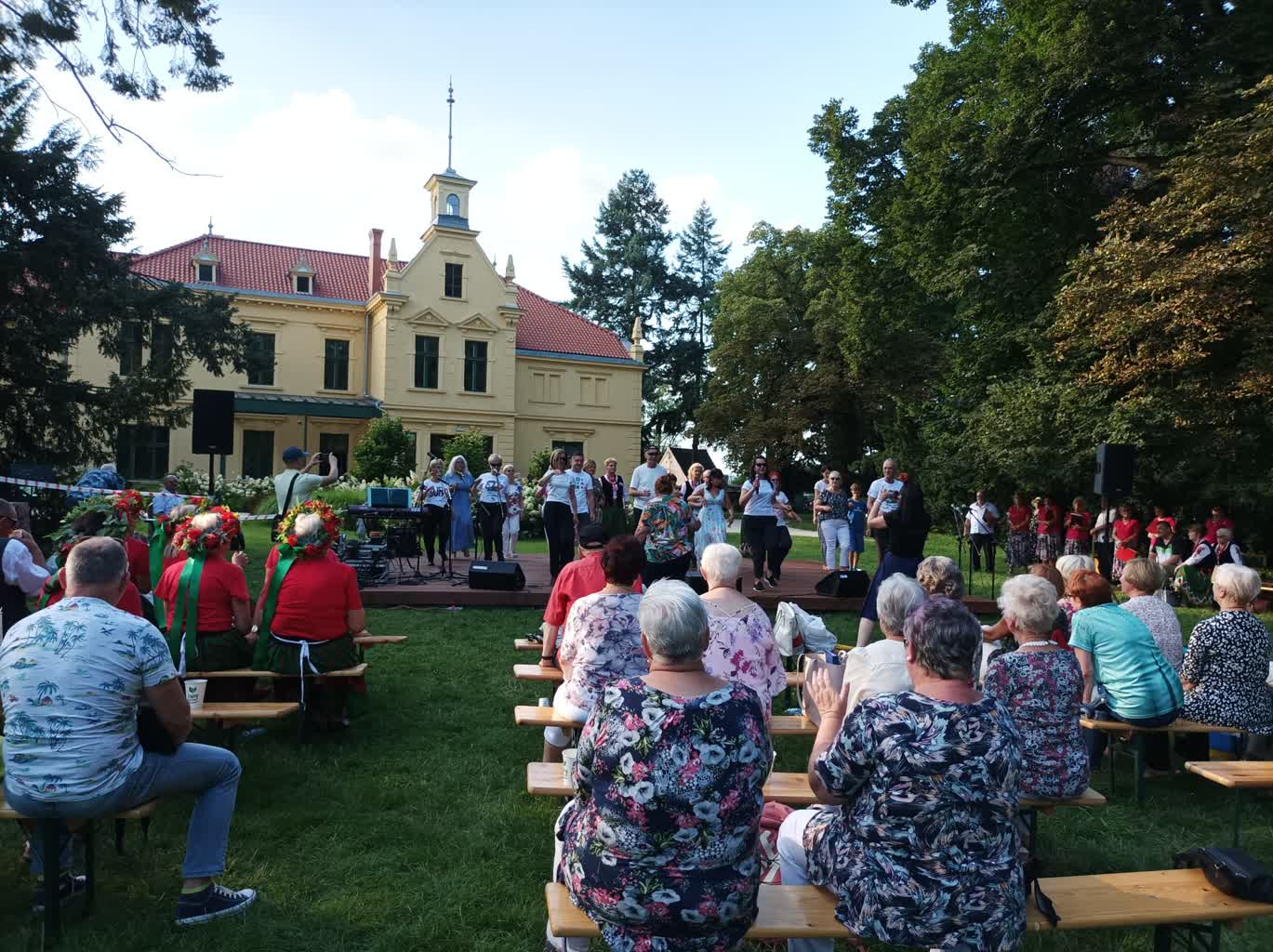 III Festiwal Zespołów Śpiewaczych w pałacu w Starym Kisielinie Radio Zachód - Lubuskie