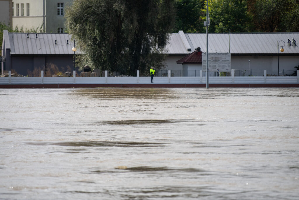 Stan alarmowy przekroczony w 21 miejscach Odry [AKTUALIZOWANY] Radio Zachód - Lubuskie