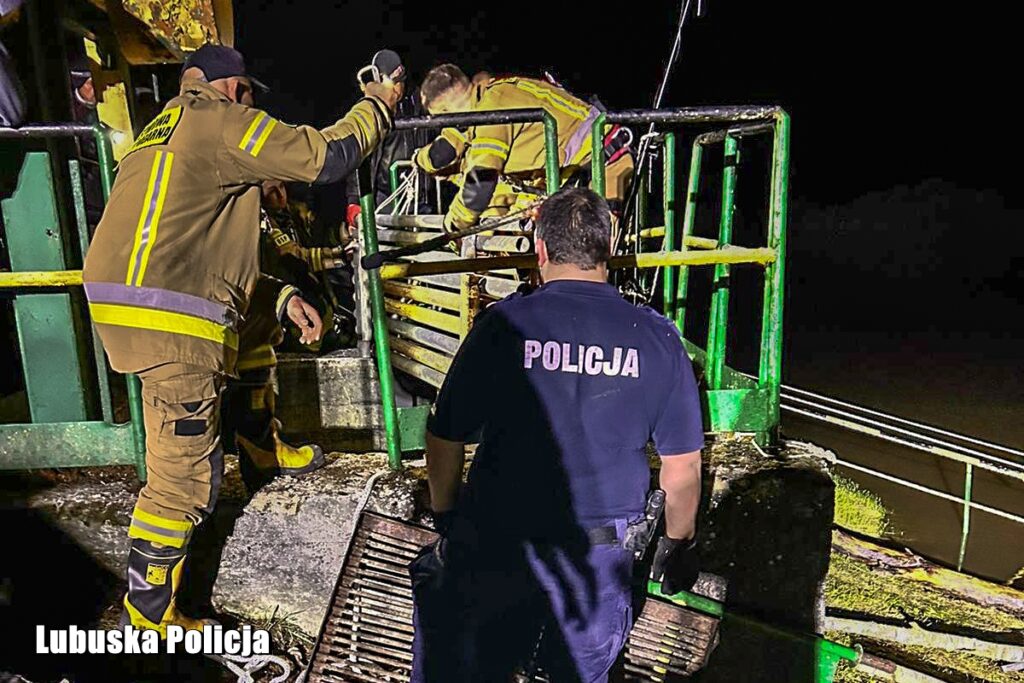 Pogorszyła się sytuacja powodziowa na terenie gminy Zabór. W Milsku woda przelewa się do międzywala [AKTUALIZOWANY] Radio Zachód - Lubuskie