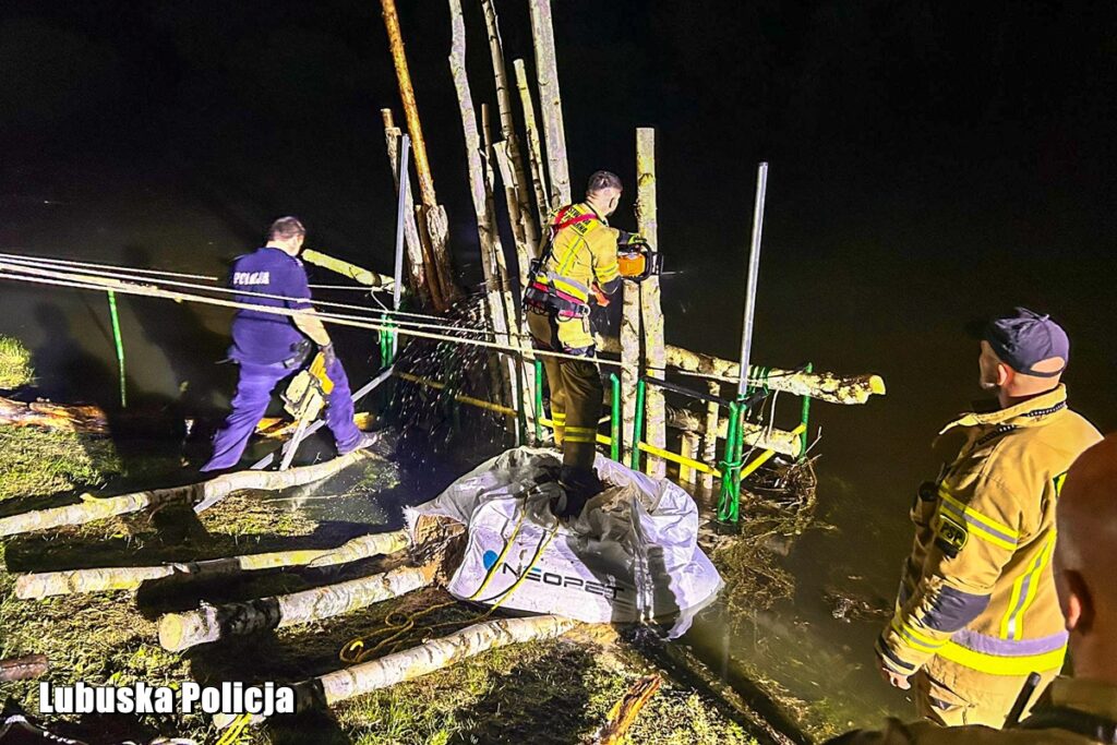 Pogorszyła się sytuacja powodziowa na terenie gminy Zabór. W Milsku woda przelewa się do międzywala [AKTUALIZOWANY] Radio Zachód - Lubuskie