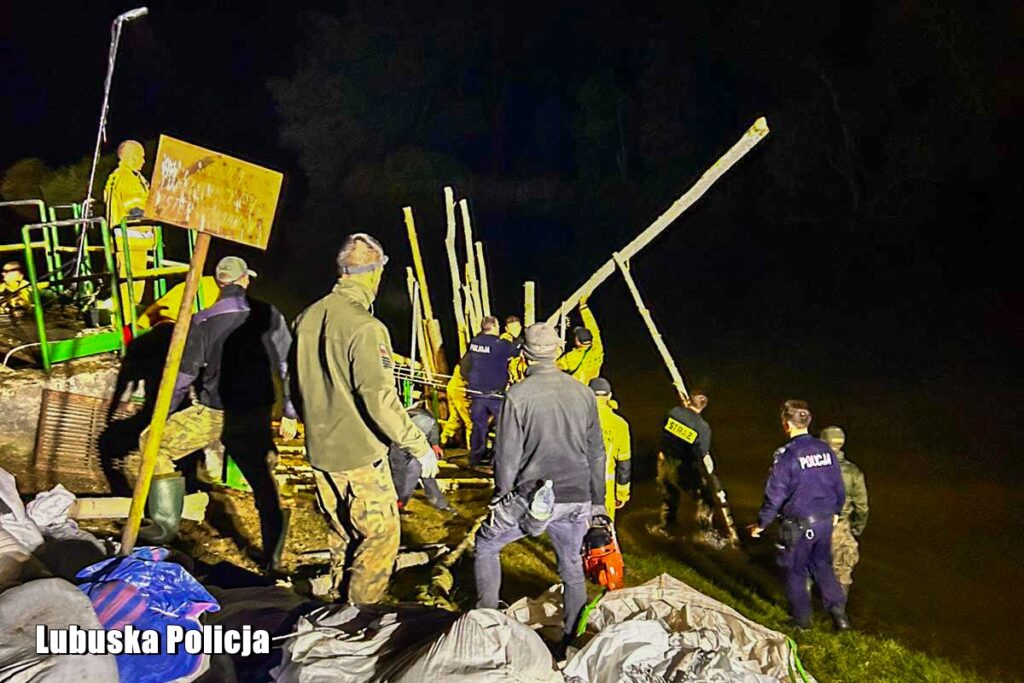 Pogorszyła się sytuacja powodziowa na terenie gminy Zabór. W Milsku woda przelewa się do międzywala [AKTUALIZOWANY] Radio Zachód - Lubuskie