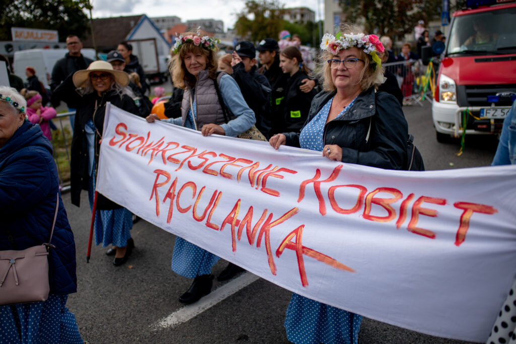 Ulicami Zielonej Góry przeszedł korowód winobraniowy. Bachus nie powiedział jeszcze ostatniego imprezowego słowa [GALERIA ZDJĘĆ] Radio Zachód - Lubuskie