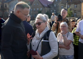 Prezydent odwiedził tereny dotknięte przez powódź. Zaapelował o jak najszybsze osuszenie budynków Radio Zachód - Lubuskie