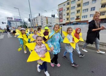 W Gorzowie znów zrobiło się żółto. Ulicami przeszedł Korowód Wrażliwości Radio Zachód - Lubuskie