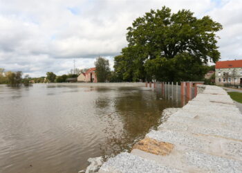 Warta i Odra w Kostrzynie nad Odrą z przekroczonym stanem alarmowym [AKTUALIZOWANY] Radio Zachód - Lubuskie