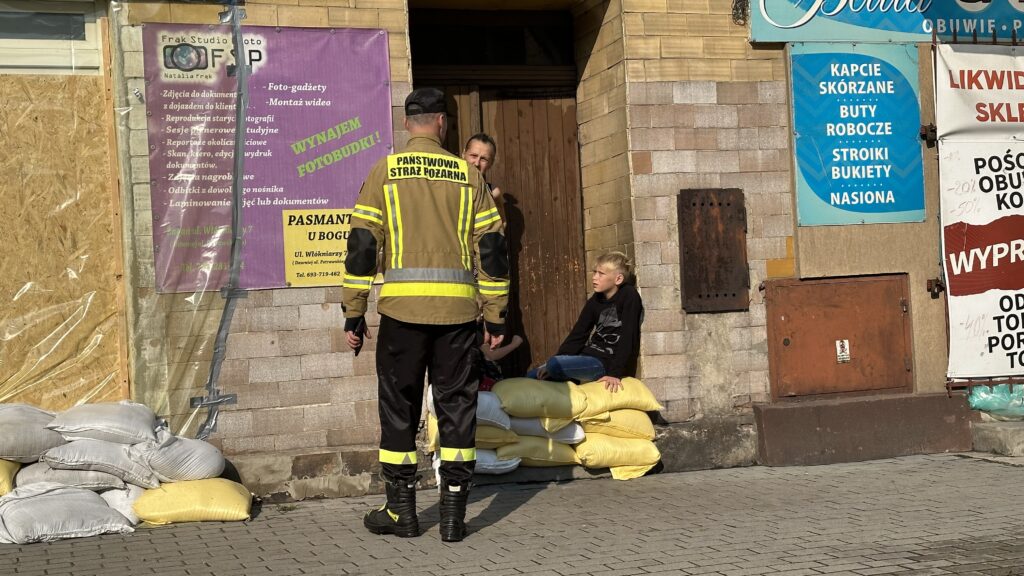 Fala kulminacyjna przechodzi przez Nowogród Bobrzański (AKTUALIZOWANY) Radio Zachód - Lubuskie