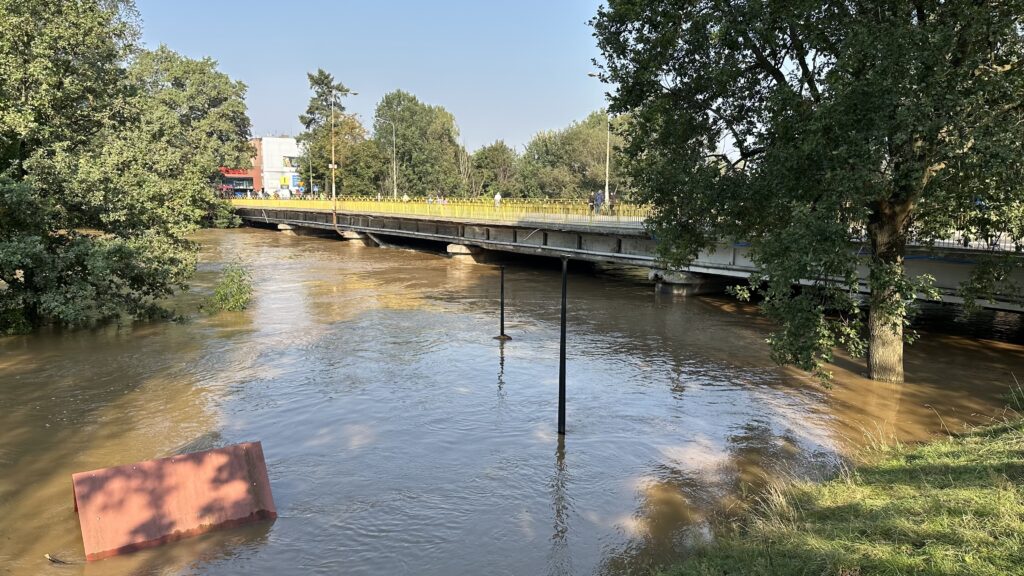 Fala kulminacyjna przechodzi przez Nowogród Bobrzański (AKTUALIZOWANY) Radio Zachód - Lubuskie