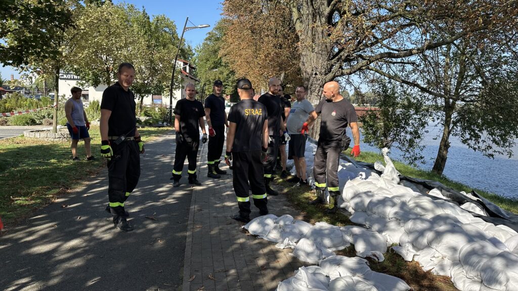 Zbliża się fala na Odrze. W Słubicach od niedzieli ograniczenia w ruchu tranzytowym [AKTUALIZOWANY] Radio Zachód - Lubuskie