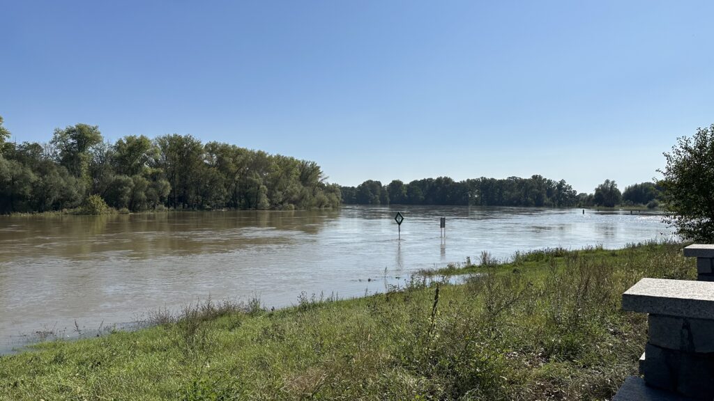 Zbliża się fala na Odrze. W Słubicach od niedzieli ograniczenia w ruchu tranzytowym [AKTUALIZOWANY] Radio Zachód - Lubuskie