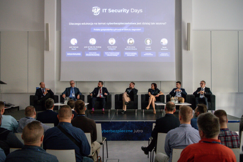 CYBERBEZPIECZEŃSTWO: Rozpoczęła się dwuniowa konferencja IT Security Days [GALERIA ZDJĘĆ] Radio Zachód - Lubuskie