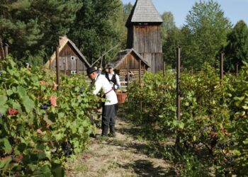 „U progu jesieni” w skansenie w Ochli Radio Zachód - Lubuskie