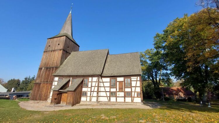 Podsumowanie badań konserwatorskich w kościele w Klępsku Radio Zachód - Lubuskie