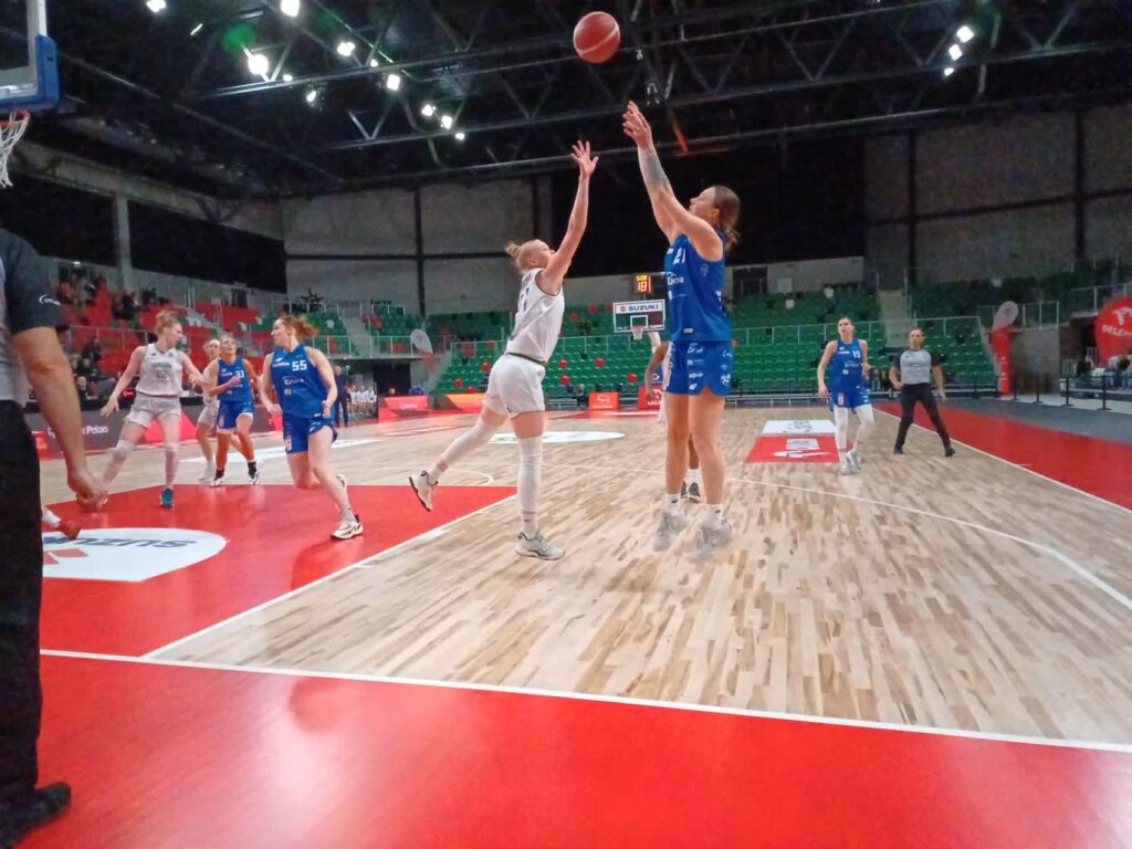 Podbudowane zwycięstwem w EuroCup gorzowskie koszykarki jadą do Sosnowca Radio Zachód - Lubuskie