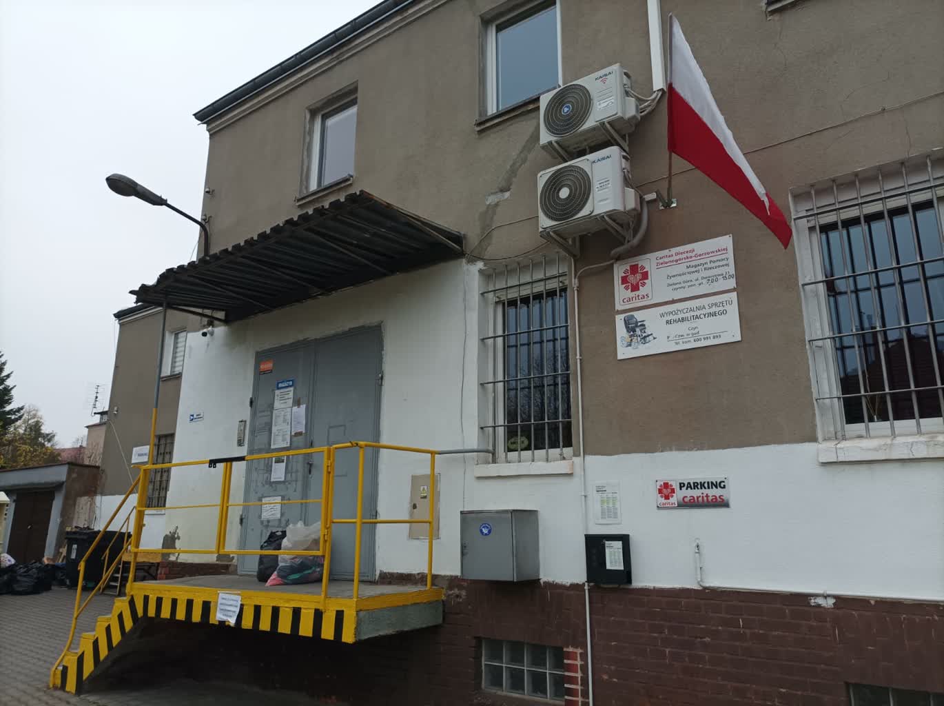 Caritas nadal prowadzi zbiórkę odzieży do swojego magazynu Radio Zachód - Lubuskie