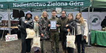 Zielonogórscy uczniowie wzięli udział w otwarciu zmodernizowanej ścieżki edukacyjnej Radio Zachód - Lubuskie