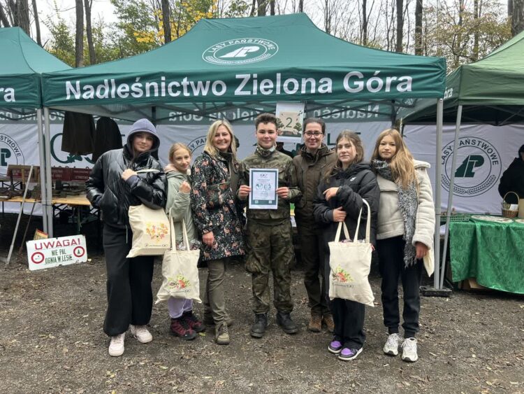 Zielonogórscy uczniowie wzięli udział w otwarciu zmodernizowanej ścieżki edukacyjnej Radio Zachód - Lubuskie